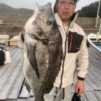 １